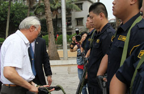 中国安保协会罗锋会长莅临yx06永兴集团考察工作